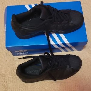Adidas Superstar Sneakers